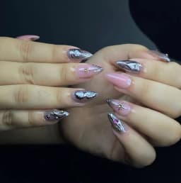 Alongamento de Unhas em Gel na Tips
