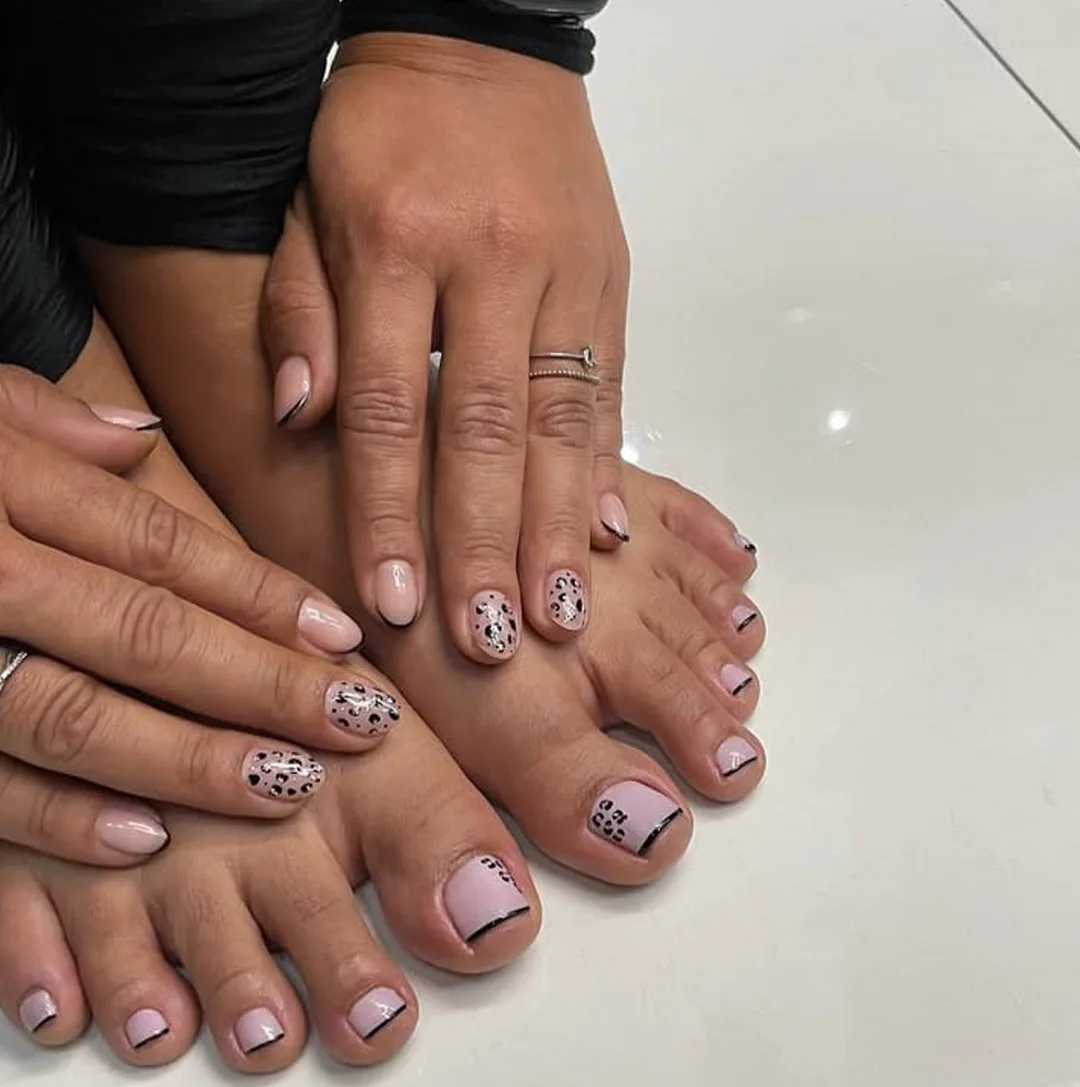 Manicure Tradicional + Pedicure Tradicional + SPA dos pés