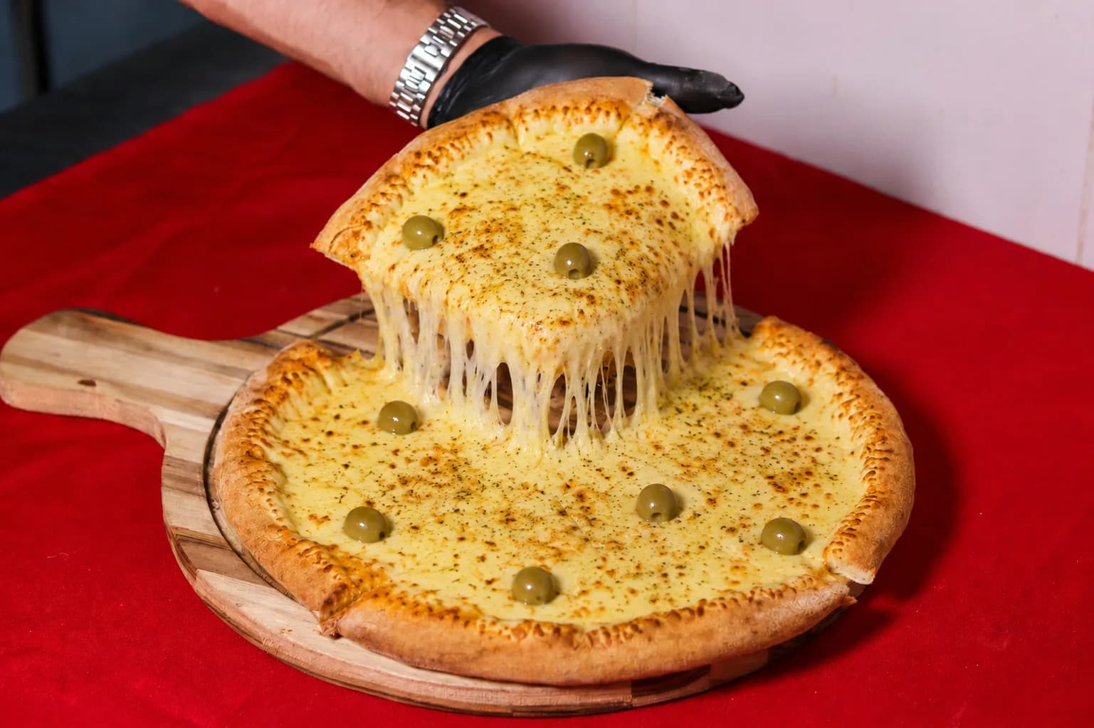 PIZZA DE MUSSARELA